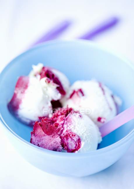 Mixed ice cream in a plastic bowl — Stock Photo