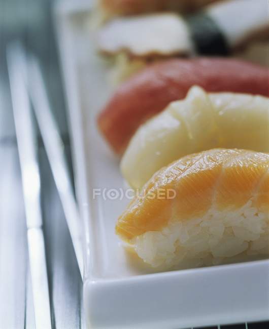 Три нигири-суши — стоковое фото