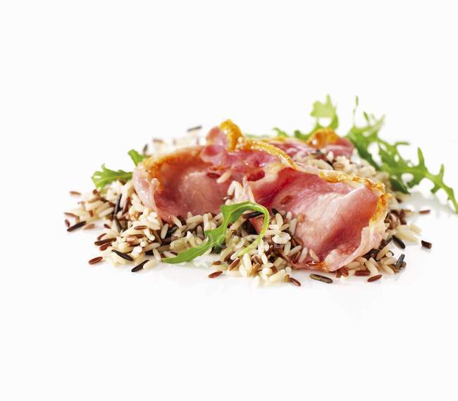 Salada de arroz selvagem com bacon — Fotografia de Stock