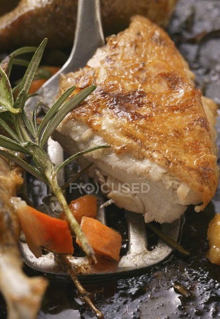 Peito de frango assado crocante — Fotografia de Stock