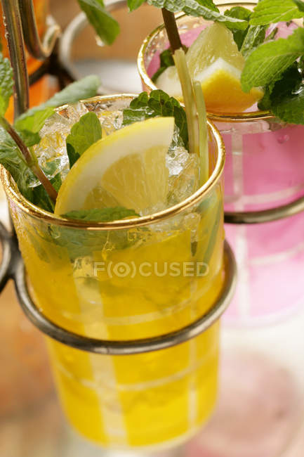 Лимонад со свежей мятой — стоковое фото