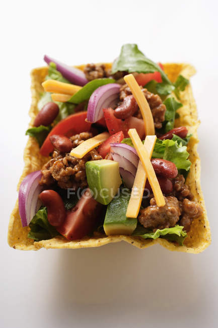 Salat mit Hackfleisch in Taco-Schale — Stockfoto