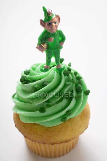 Muffin mit grüner Sahne — Stockfoto
