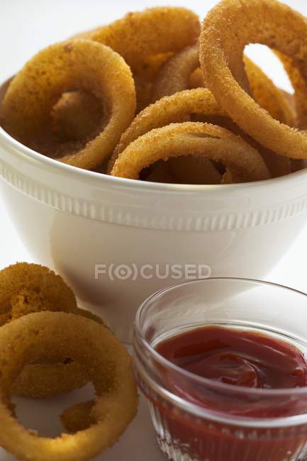 Deep-fried onion rings — Stock Photo