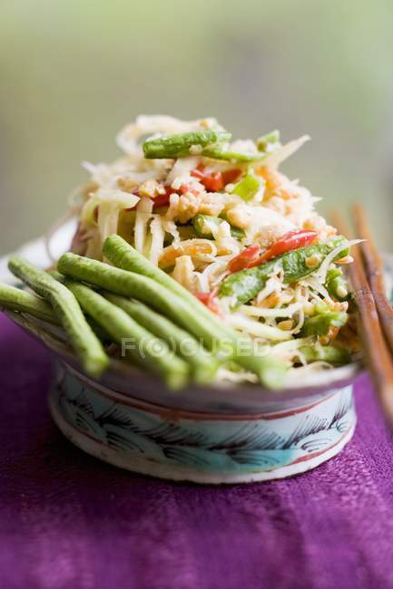 Papaya salad with beans — Stock Photo