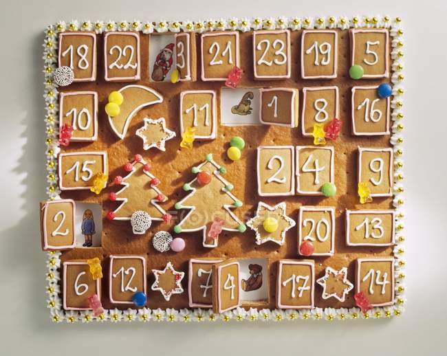 Calendario de Adviento de pan de jengibre - foto de stock
