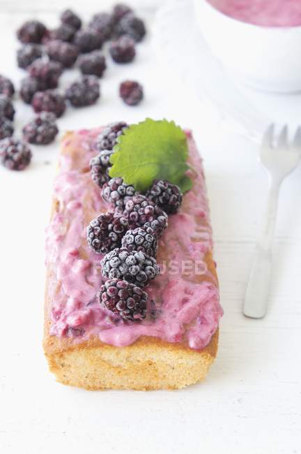 Цветущий вишневый пирог — стоковое фото