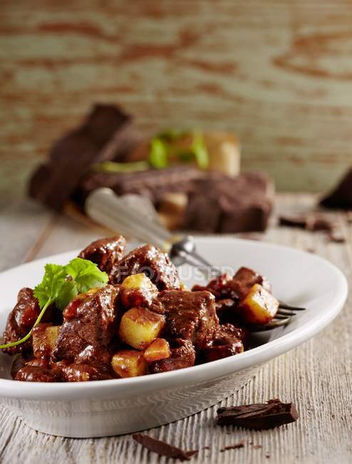 Beef ragout with chocolate — Stock Photo