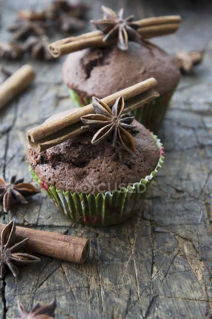 Muffin al cioccolato con cannella — Foto stock