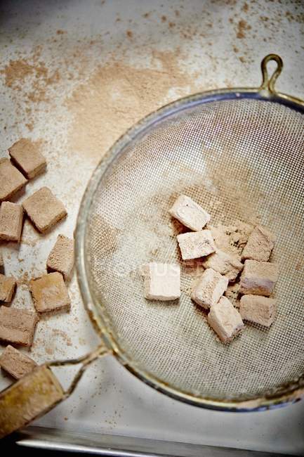 Marshmallows dusted with powder — Stock Photo