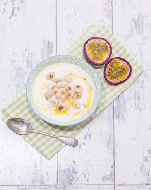 Yoghurt with passion fruit — Stock Photo