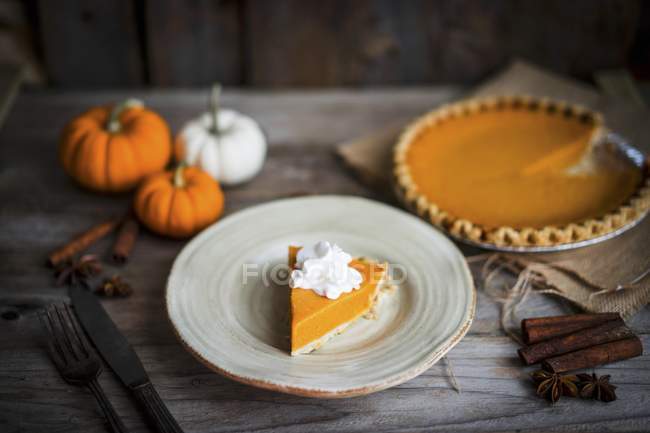Pumpkin pie on plate — Stock Photo