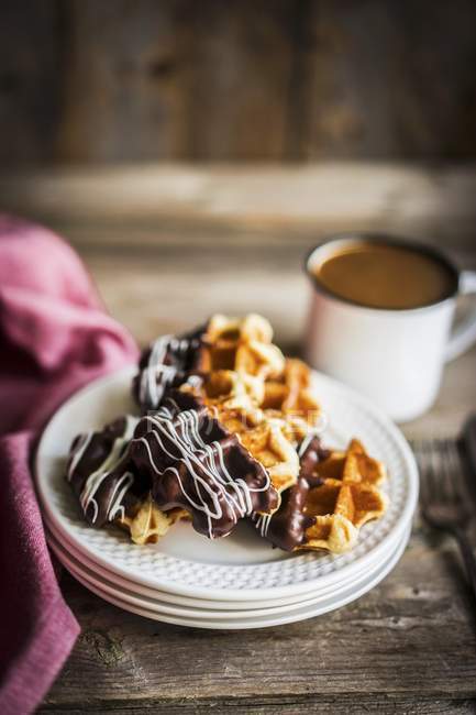 Waffles belgas com chocolate — Fotografia de Stock