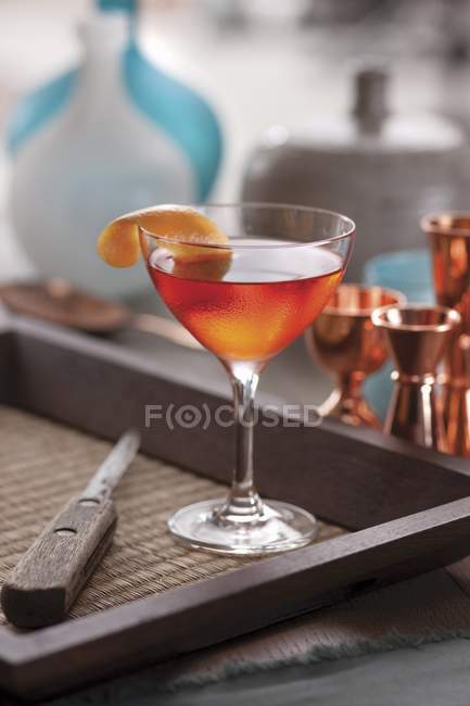 Gin cocktail with grapefruit — Stock Photo