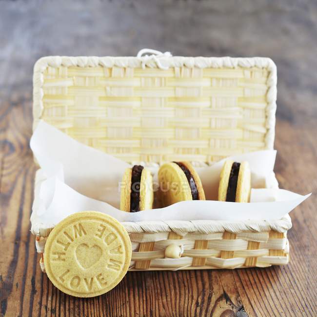 Biscotti fatti in casa con cioccolato — Foto stock