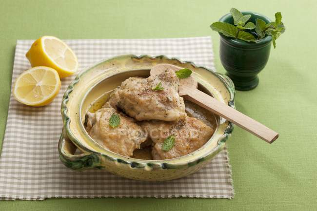 Roasted Lemon chicken with peppermint — Stock Photo