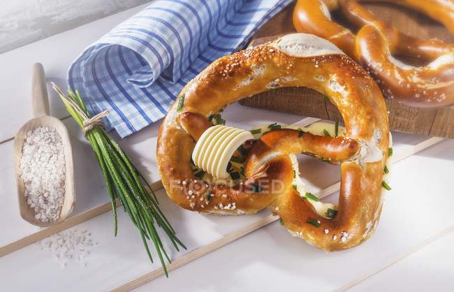 Bretzels au pain doré — Photo de stock