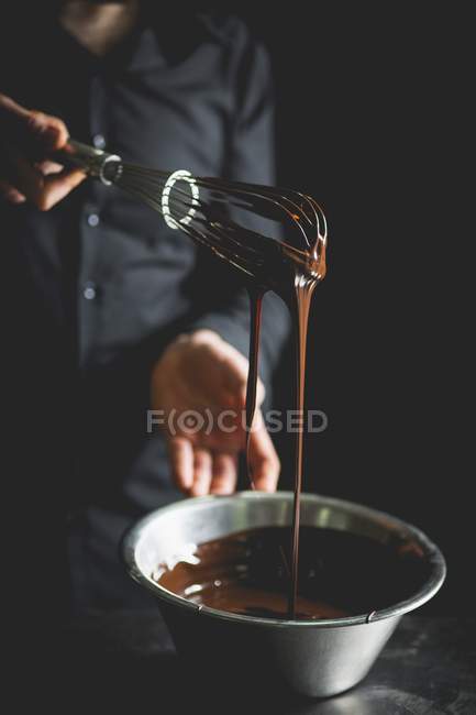 Cioccolato liquido gocciolante — Foto stock