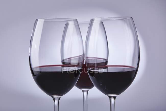 Окуляри з червоним вином — стокове фото