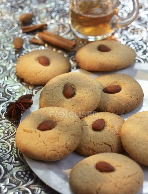Spiced biscuits with flour — Stock Photo