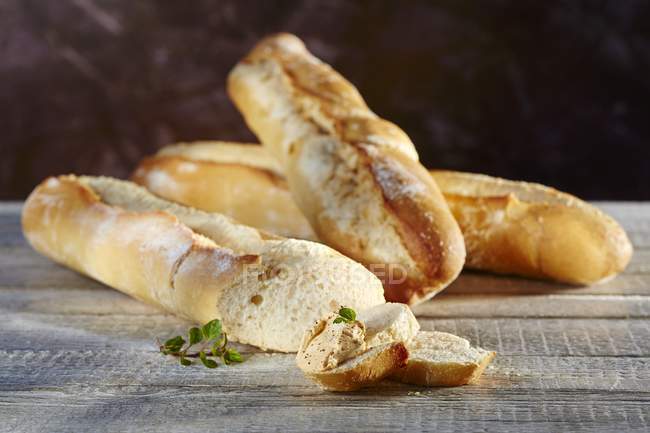Пшеничные багеты Франции — стоковое фото