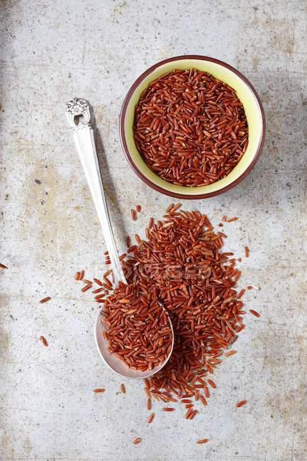 Uncooked red rice — Stock Photo