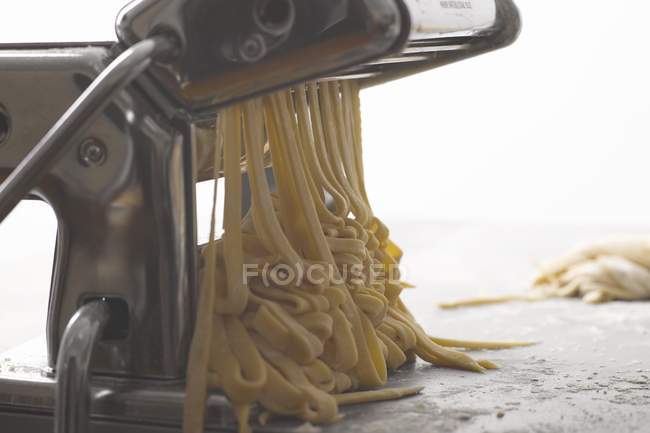 Fresh linguine pasta — Stock Photo