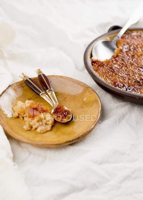 Riz caramélisé et pudding à la noix de coco — Photo de stock