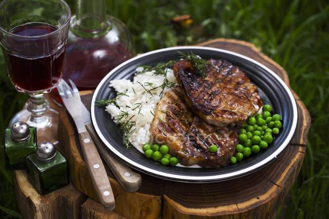 Grilled pork collar steak with rice — Stock Photo
