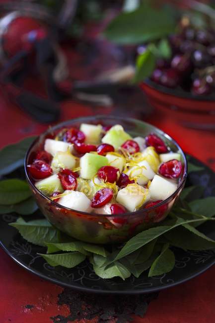 Salada de frutas com melão — Fotografia de Stock