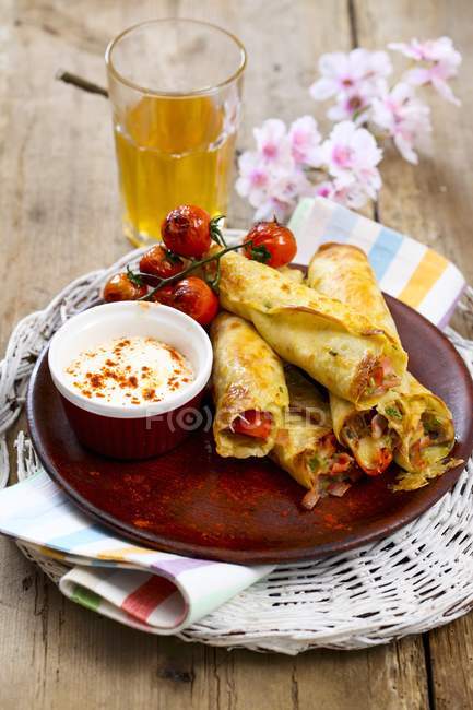 Pancakes filled with cheese — Stock Photo