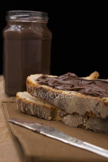 Propagação de chocolate em frasco — Fotografia de Stock