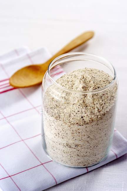 Farina di grano saraceno in vaso — Foto stock