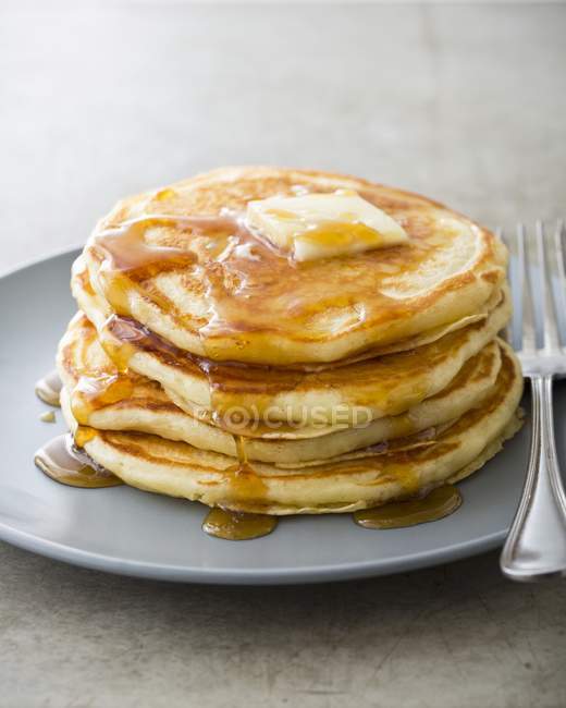 Stack of buttermilk pancakes — Stock Photo