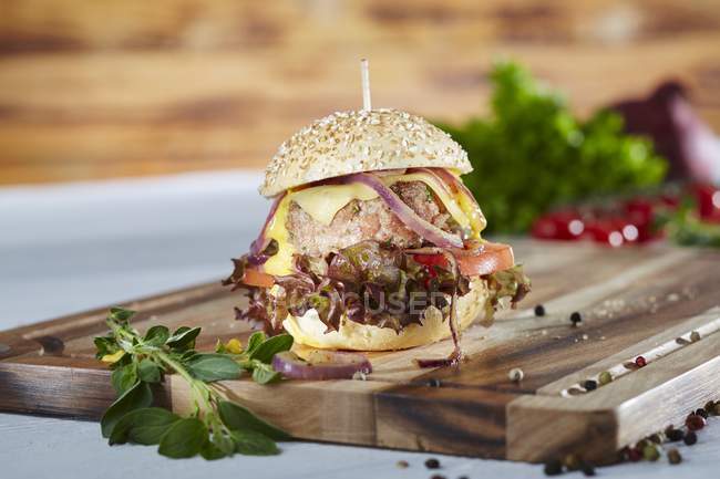 Mini hamburger con foglia di quercia — Foto stock