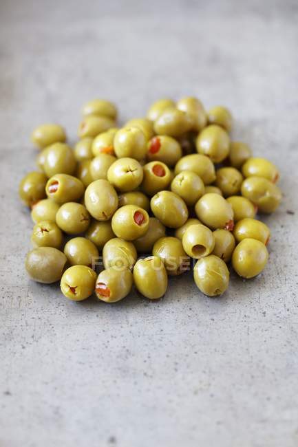 Olives farcies aux poivrons — Photo de stock
