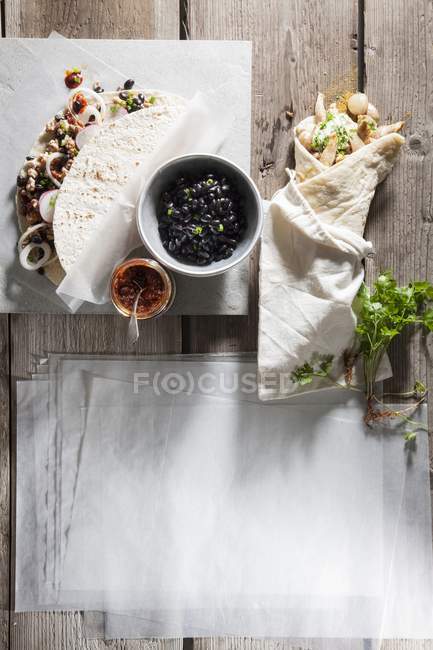 11970633.Tortilla wraps with minced turkey — Stock Photo