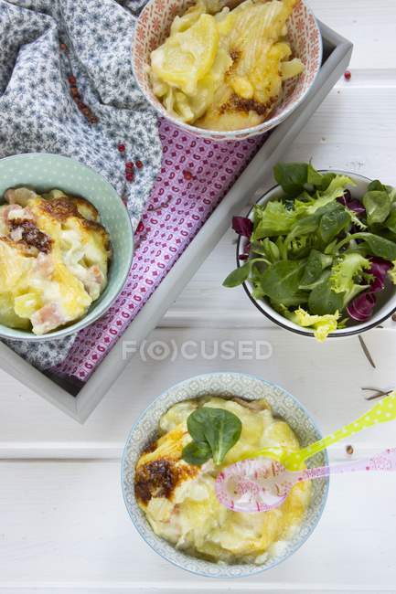 Tartiflette potato with Reblochon — стокове фото