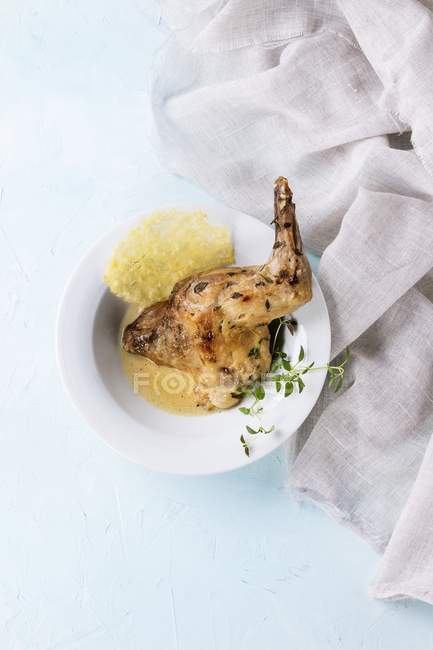 Leg of hare in a beer sauce — Stock Photo