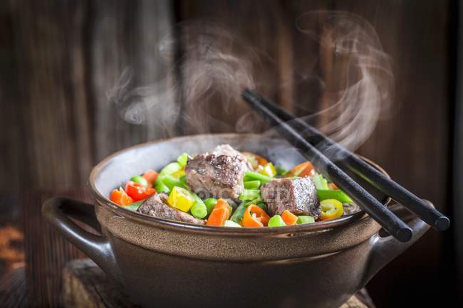 Beef stew with vegetables — Stock Photo