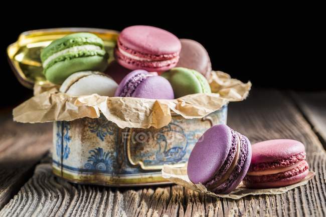 Colourful macaroons in tin — Stock Photo