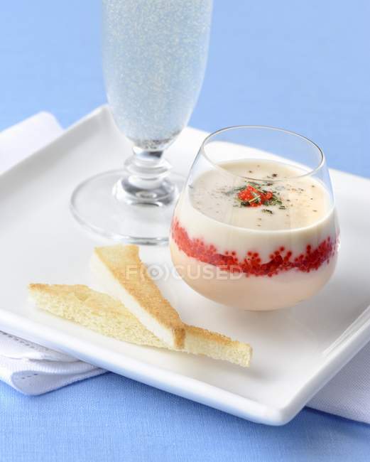 Spicy mousse with red caviar — Stock Photo