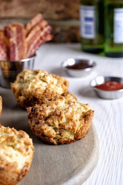 Cheese and bacon scones — Stock Photo