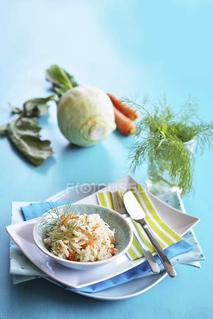 Kohlrabi salad with carrots — Stock Photo