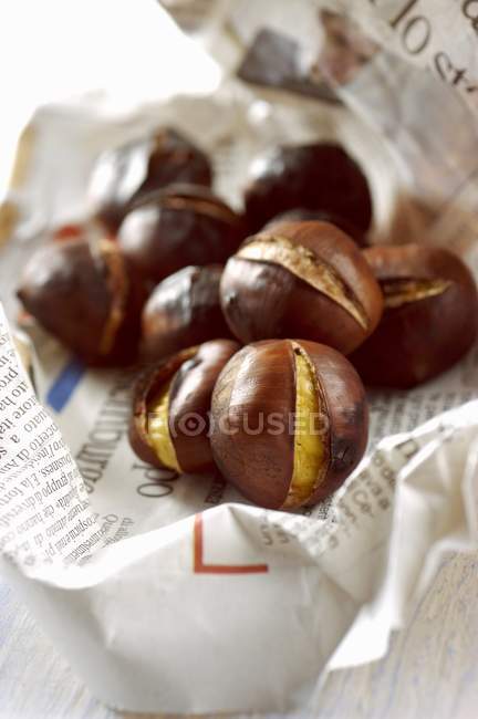 Hot roasted chestnuts — Stock Photo