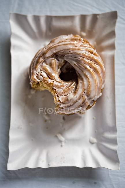 Süßer glasierter Donut — Stockfoto