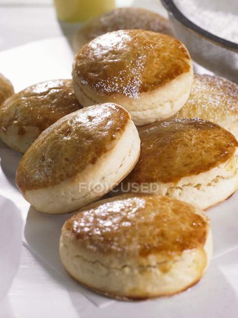 Freshly baked scones — Stock Photo