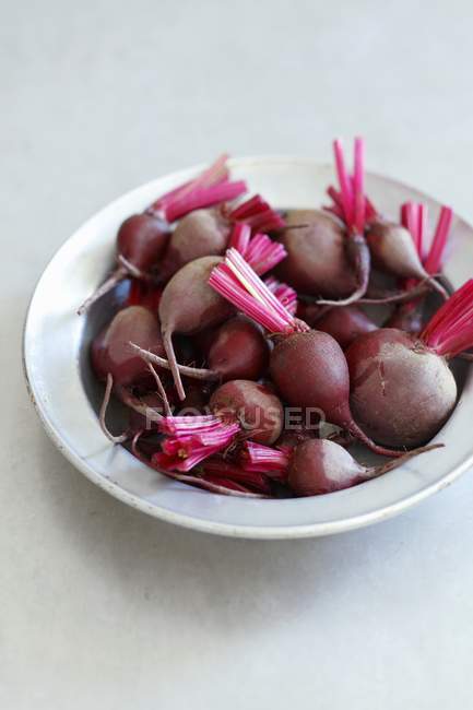 Fresh Beetroot on plate — Stock Photo