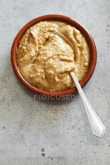 Ciotola di burro di arachidi — Foto stock
