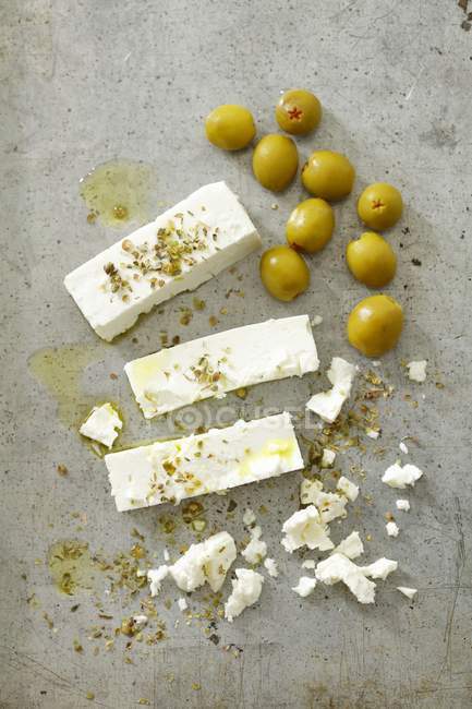 Feta cheese and olives — Stock Photo